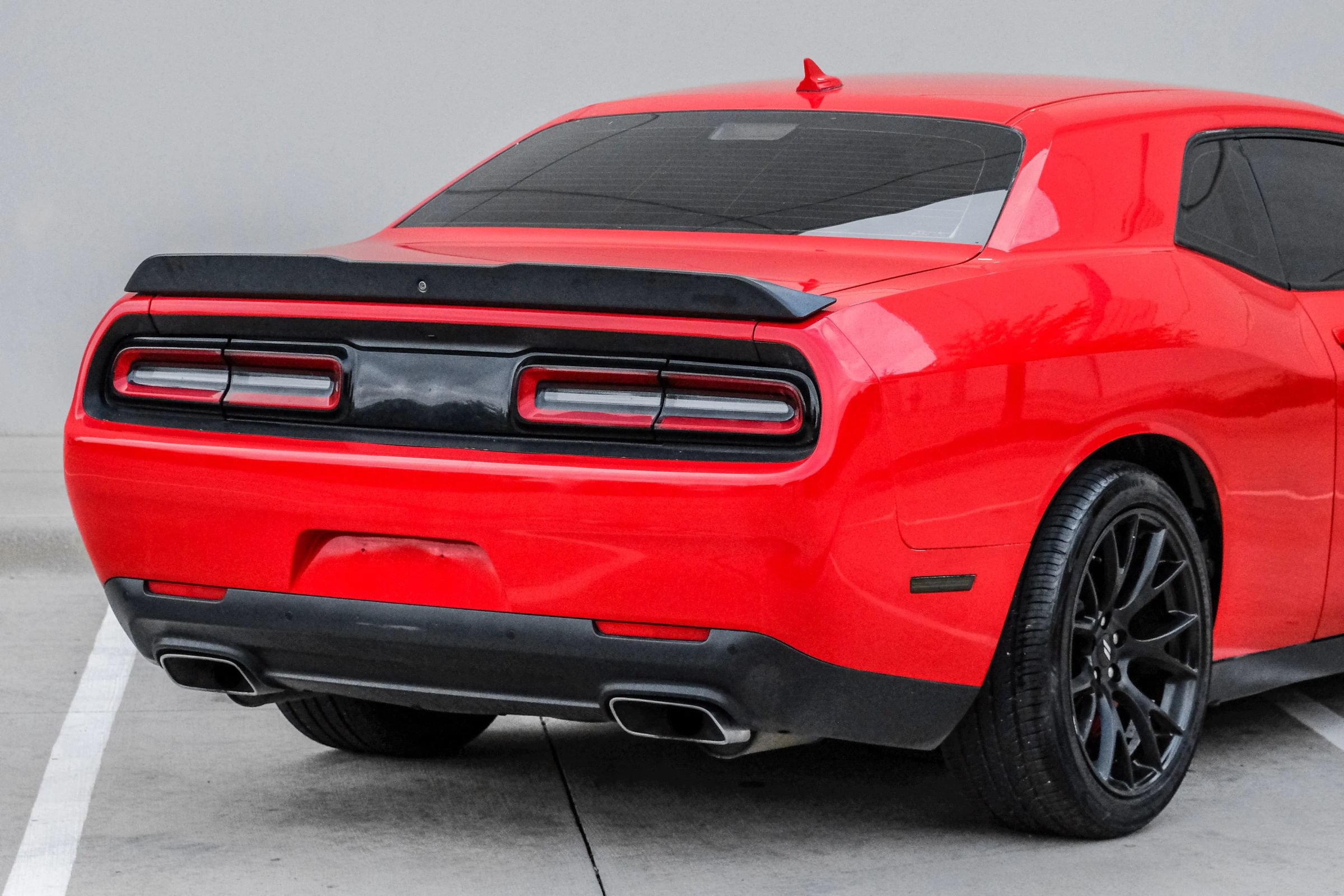 Used 2018 Dodge Challenger R/T Scat Pack w/ Dynamics Package RWD image 5