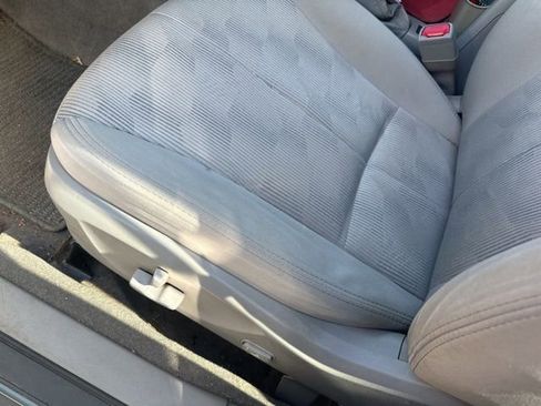 Used 2010 Subaru Forester 2.5X Premium w/ Popular Equipment Group 1A image 8