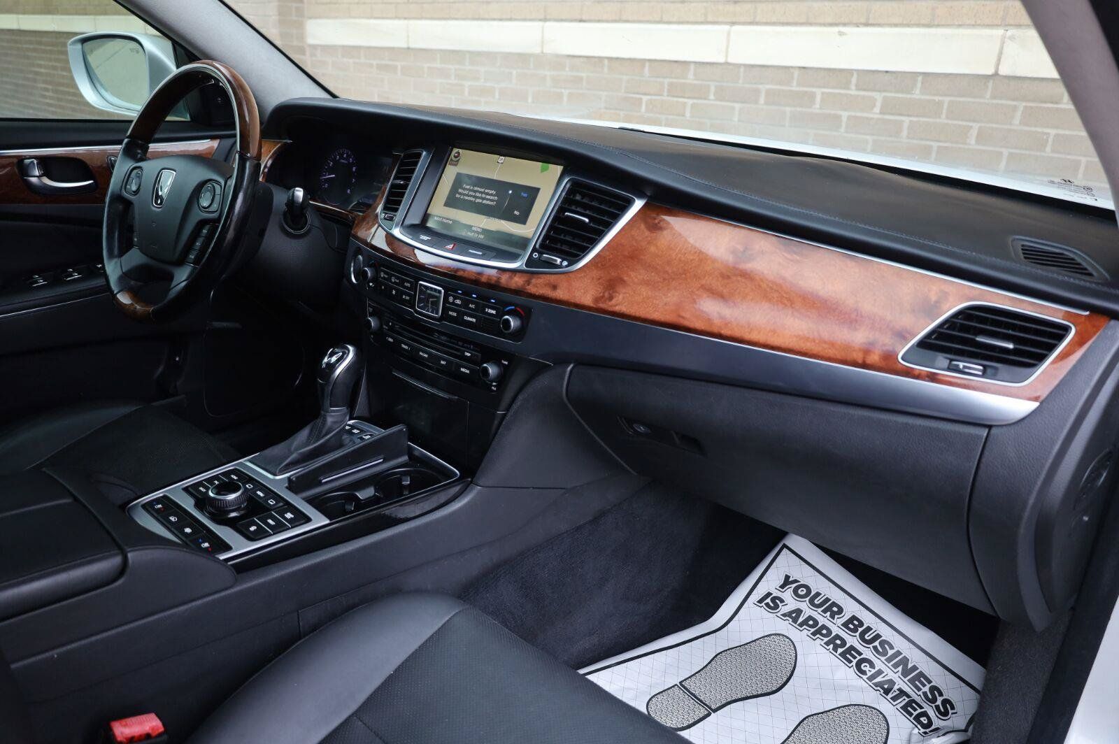 Used 2015 Hyundai Equus Signature RWD image 32