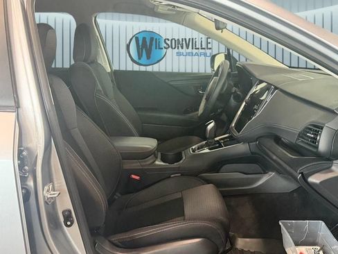 Used 2025 Subaru Outback Premium AWD/4WD image 6