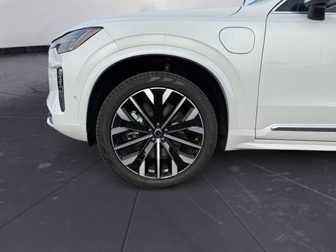 New 2025 Volvo XC90 T8 Ultra w/ Protection Package Premier image 14