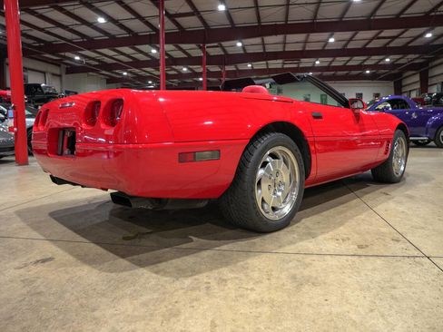 Used 1995 Chevrolet Corvette Base 2dr Convertible image 8