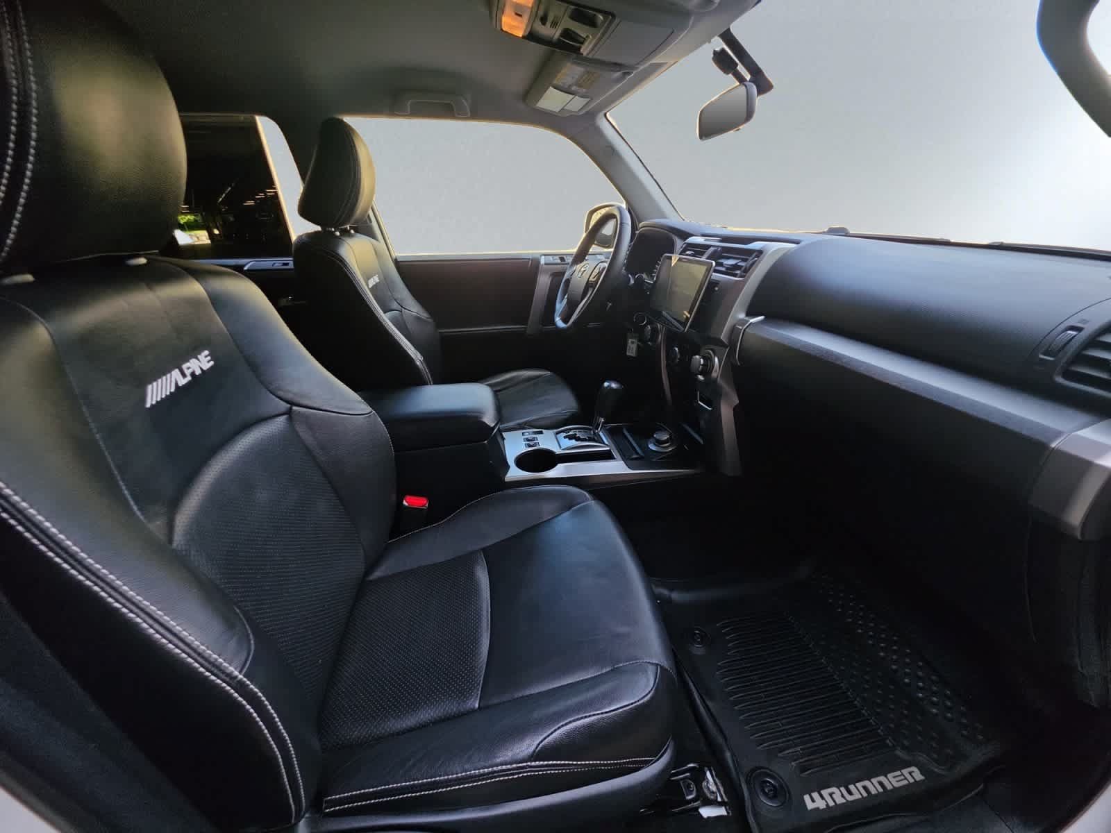 Used 2019 Toyota 4Runner SR5 AWD/4WD image 20