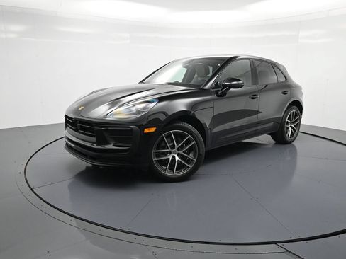 Certified 2026 Porsche Macan AWD/4WD image 1