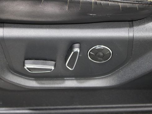 Used 2019 Ford F150 Platinum w/ Equipment Group 701A Luxury AWD/4WD image 5