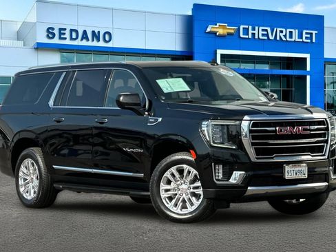 Used 2024 GMC Yukon XL SLT AWD/4WD image 2