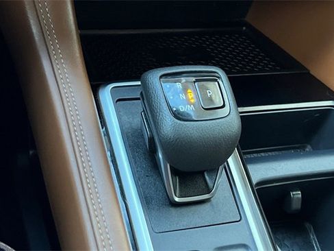 Used 2025 Nissan Pathfinder Platinum w/ Cargo Package image 29