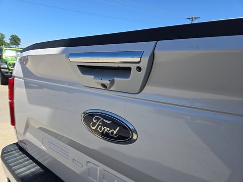 Used 2019 Ford F150 Lariat w/ Equipment Group 502A Luxury AWD/4WD image 21