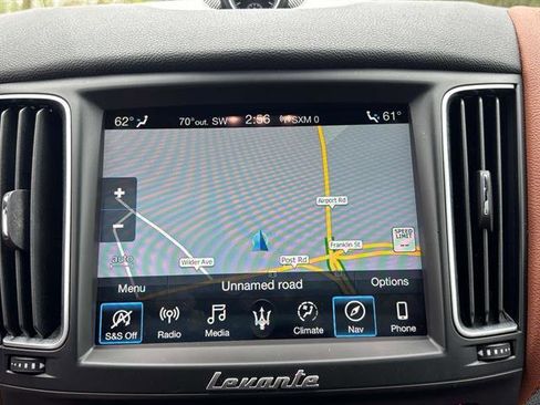 Used 2020 Maserati Levante image 23