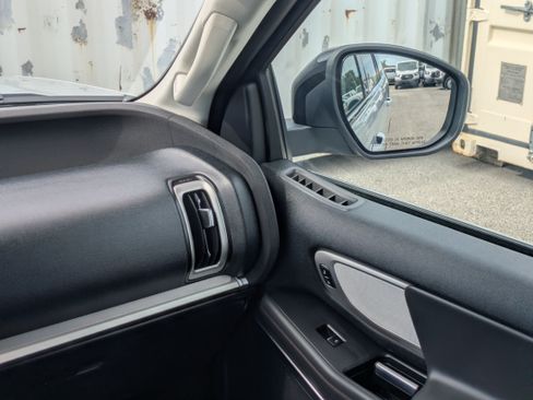 Used 2025 Ford Expedition Active RWD image 22