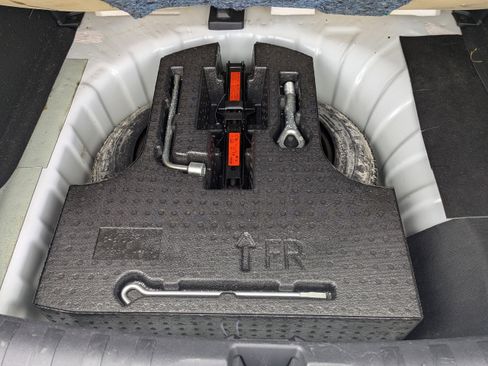 Used 2023 Nissan Kicks S image 13