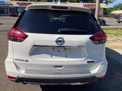 Used 2019 Nissan Rogue S w/ Special Edition Package AWD/4WD image 6