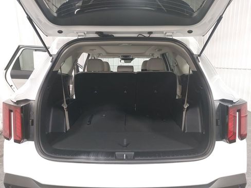 New 2026 Kia Sorento S image 14