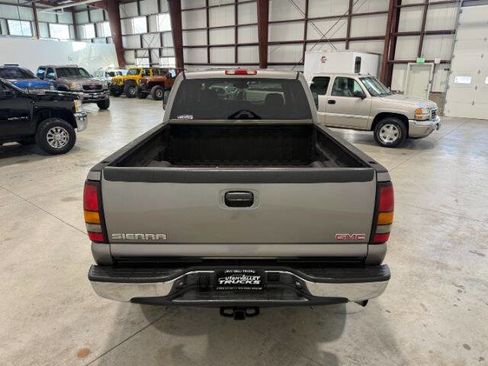 Used 2007 GMC Sierra 2500 SLE w/ Heavy-Duty Power Package image 10