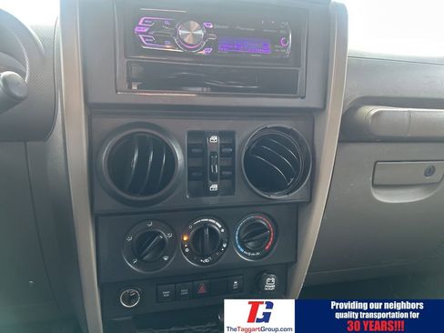 Used 2010 Jeep Wrangler Unlimited Rubicon w/ Trailer Tow Group image 17