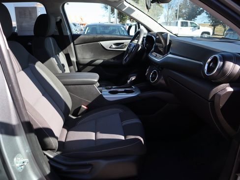 Used 2025 Chevrolet Blazer LT image 11