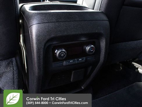 Used 2025 GMC Acadia Elevation w/ Elevation Premium Package image 15