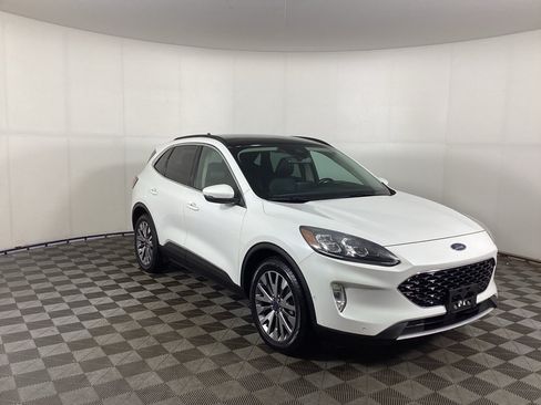 Used 2020 Ford Escape Titanium w/ Titanium Premium Package 2.0 AWD/4WD image 1
