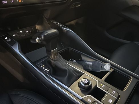 Used 2024 Kia Sorento S image 25