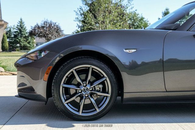 Used 2017 MAZDA MX-5 Miata RF Grand Touring RWD image 4