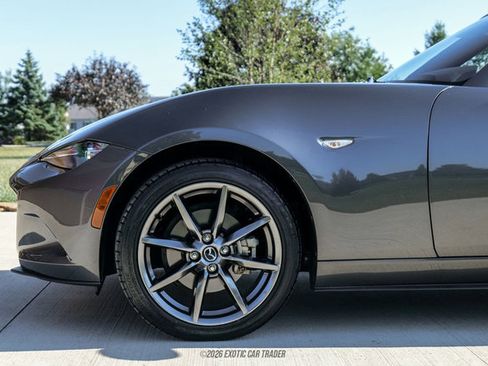 Used 2017 MAZDA MX-5 Miata RF Grand Touring RWD image 4
