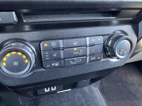 Used 2018 Ford F150 XLT w/ Equipment Group 302A Luxury AWD/4WD image 31