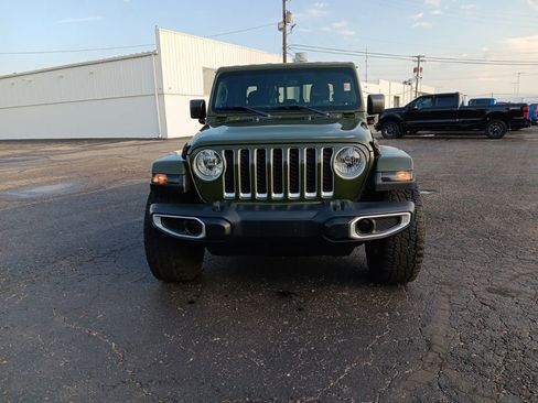 Used 2023 Jeep Gladiator Overland AWD/4WD image 11