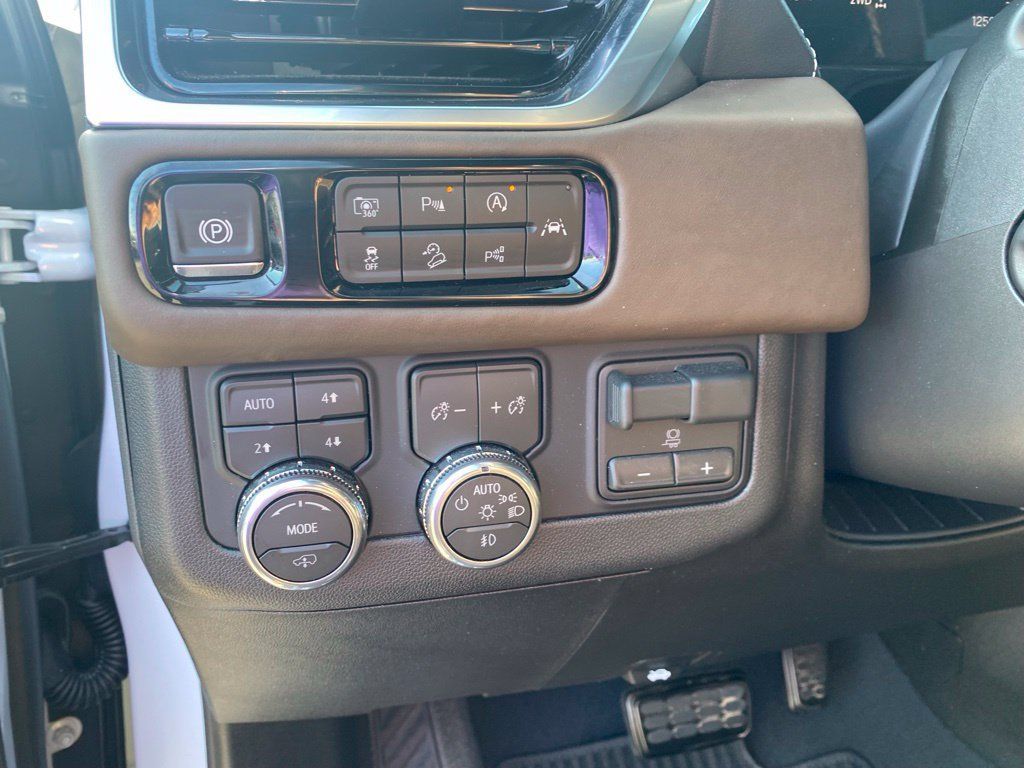 Used 2026 GMC Yukon Denali Ultimate AWD/4WD image 19