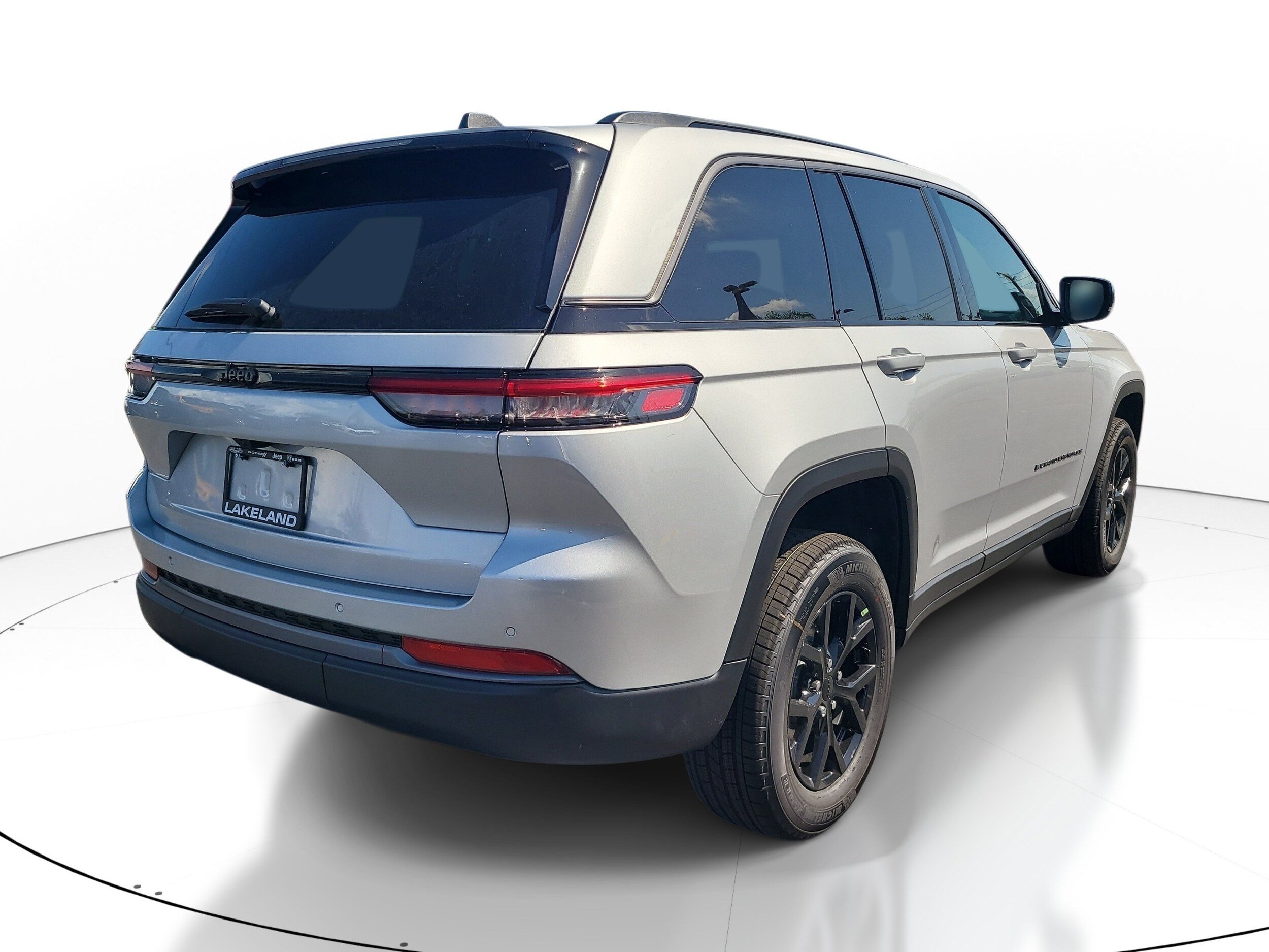 New 2026 Jeep Grand Cherokee Altitude RWD image 6