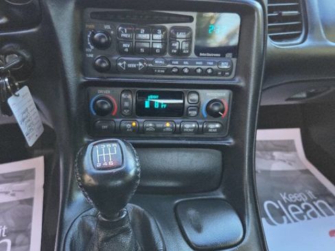 Used 2001 Chevrolet Corvette Convertible w/ Preferred Equipment Group2 image 9