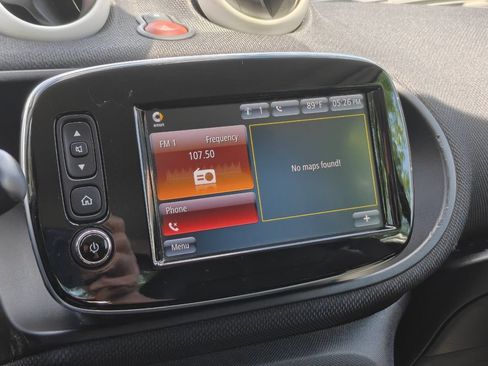 Used 2016 smart fortwo passion RWD image 20