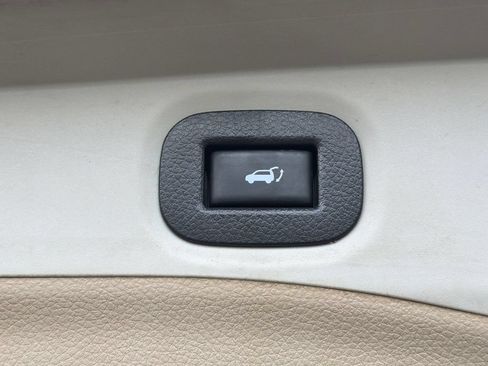 Used 2016 Nissan Rogue SL AWD/4WD image 7