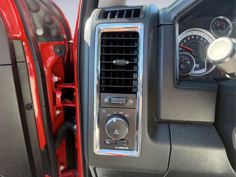 Used 2015 RAM 1500 Laramie w/ Convenience Group AWD/4WD image 24
