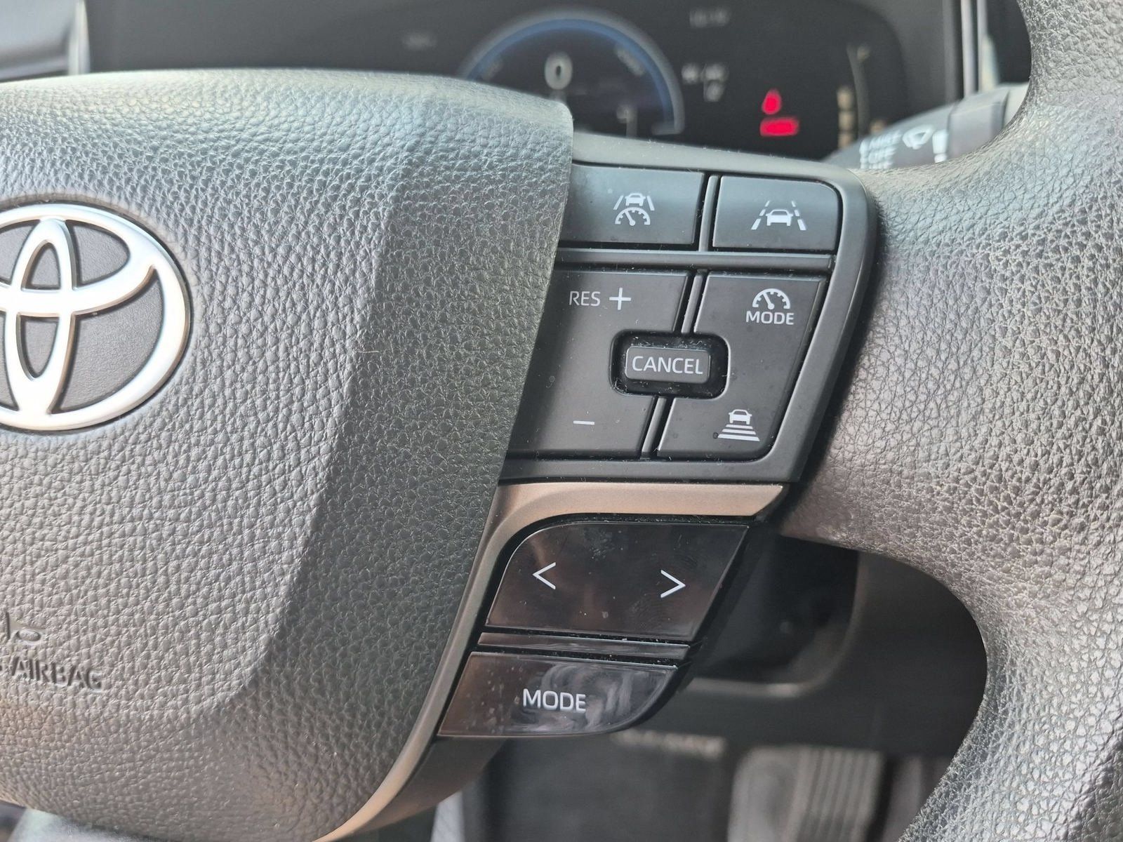 Used 2025 Toyota Camry LE FWD image 14