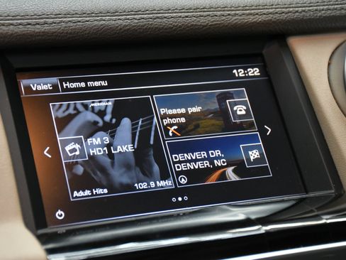 Used 2016 Land Rover LR4 HSE image 43