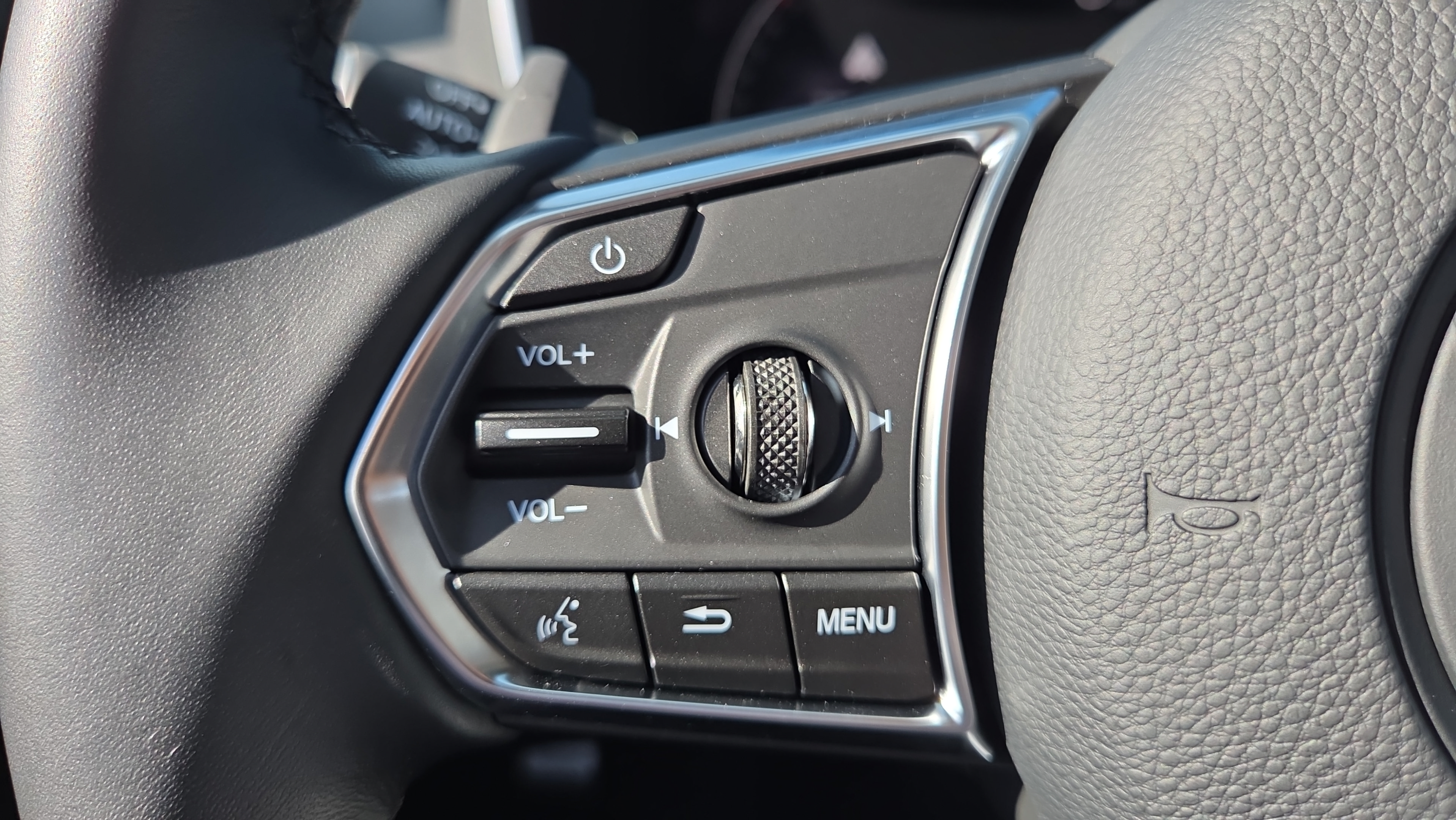 Certified 2026 Acura MDX w/ Technology Package FWD image 23
