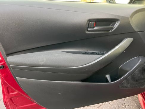 Used 2022 Toyota Corolla LE image 10