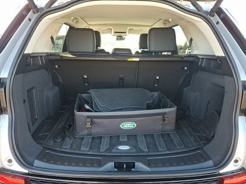 Used 2025 Land Rover Discovery Sport S image 28