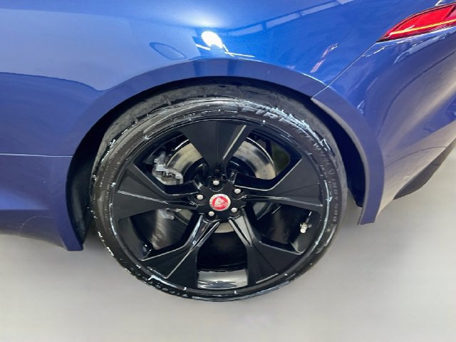 Used 2021 Jaguar F-TYPE Coupe RWD image 22