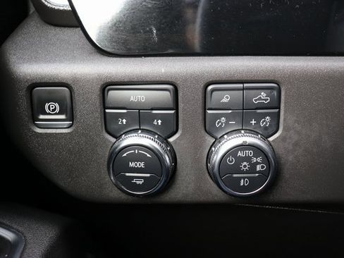 Used 2025 GMC Sierra 1500 SLT image 21