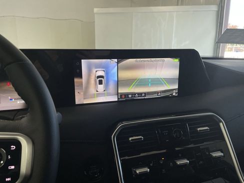 New 2026 Nissan Armada SL w/ Captain's Chari Seat Package image 32