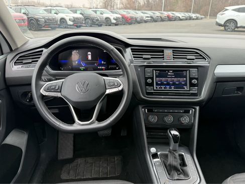 Used 2024 Volkswagen Tiguan S image 15