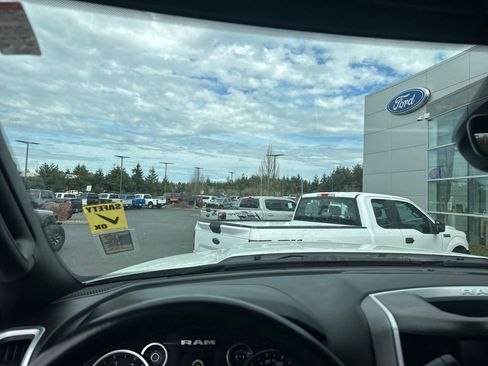 Used 2024 RAM 2500 Big Horn w/ Off Road Package image 13