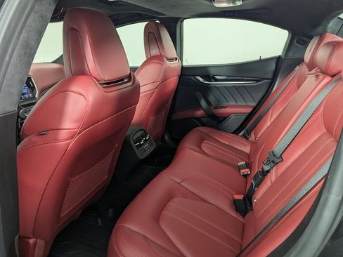 Used 2022 Maserati Ghibli Modena Q4 image 18