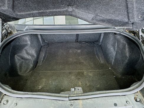 Used 2019 Dodge Challenger SXT RWD image 16
