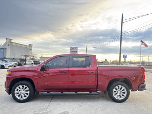 Used 2019 Chevrolet Silverado 1500 Custom w/ Custom Convenience Package image 4