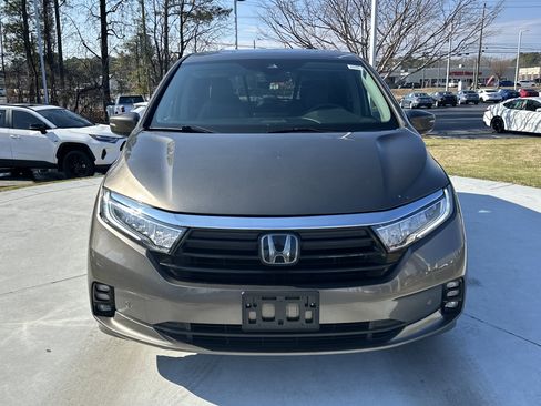 Used 2021 Honda Odyssey Touring image 3