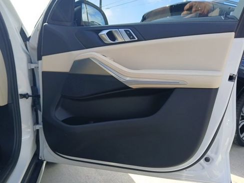 Used 2022 BMW X5 sDrive40i w/ Premium Package RWD image 15