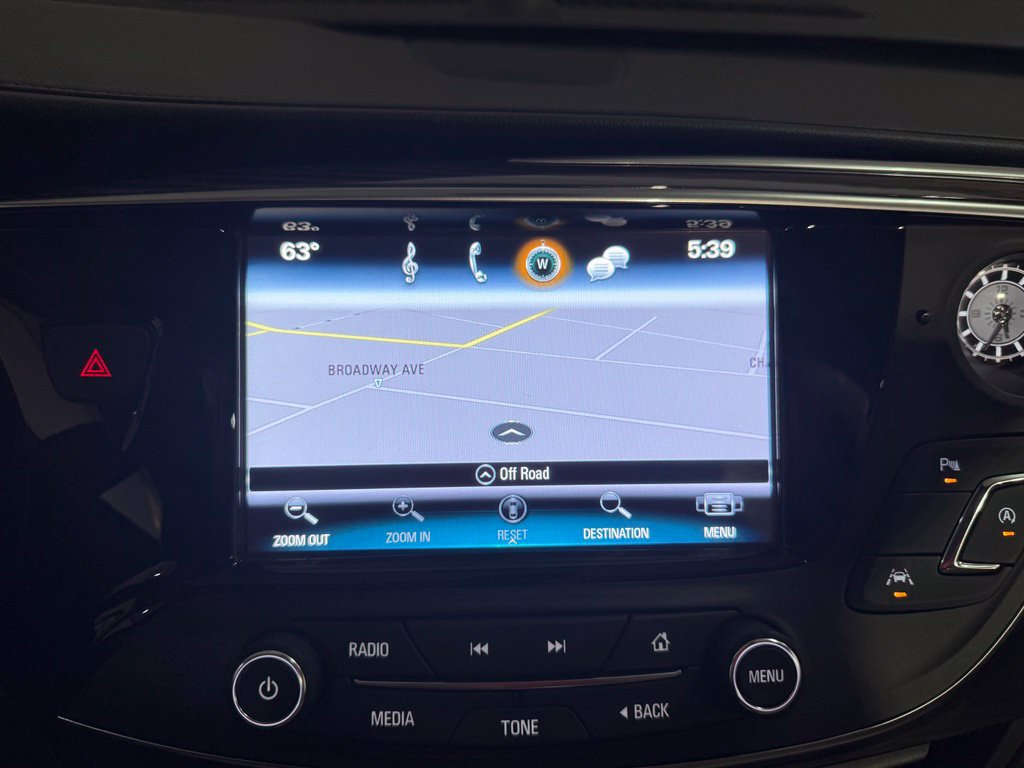 Used 2019 Buick Envision Premium AWD/4WD image 3