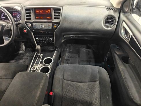 Used 2015 Nissan Pathfinder S AWD/4WD image 26